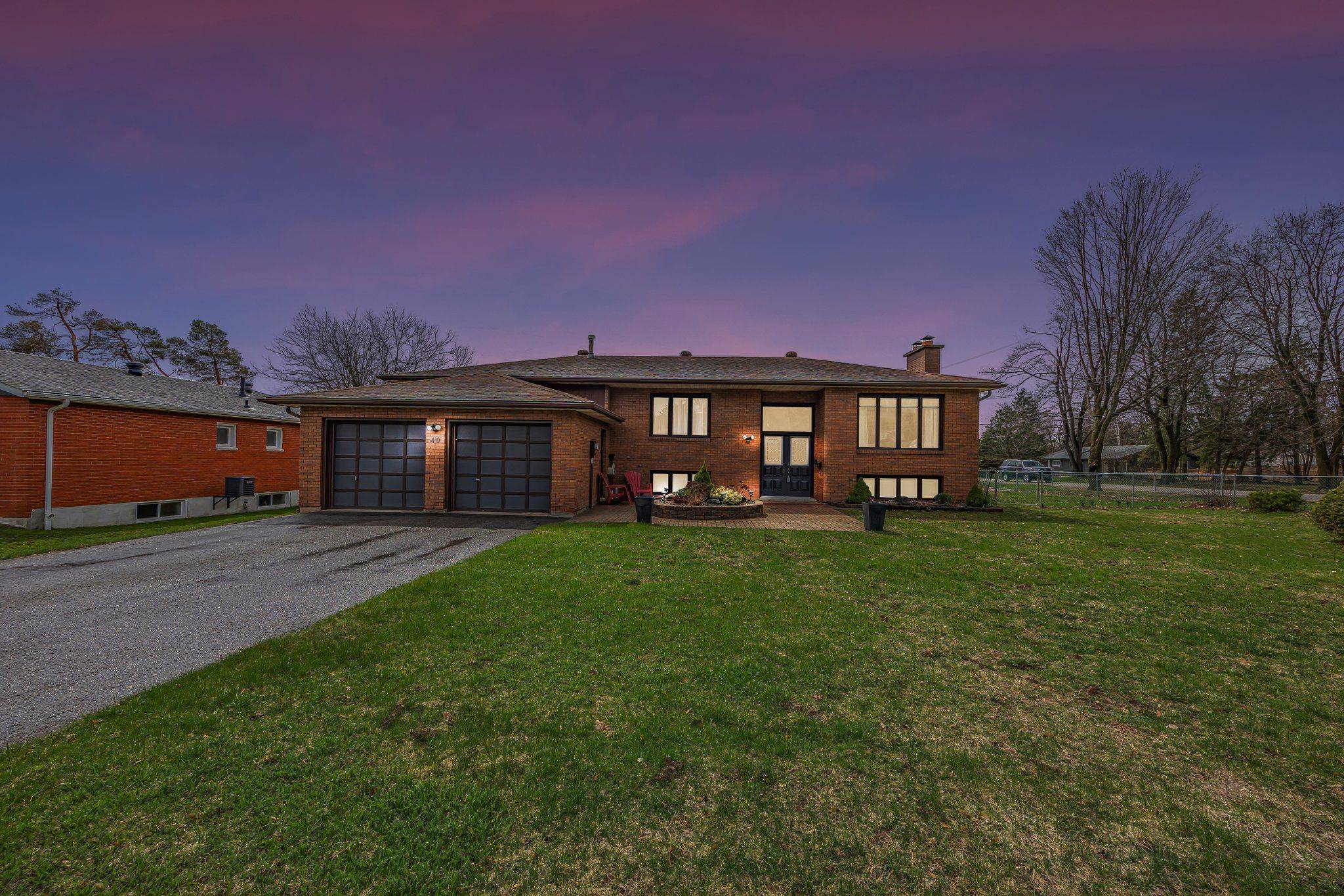 Springwater, ON L9X 0P5,40 Idlewood DR