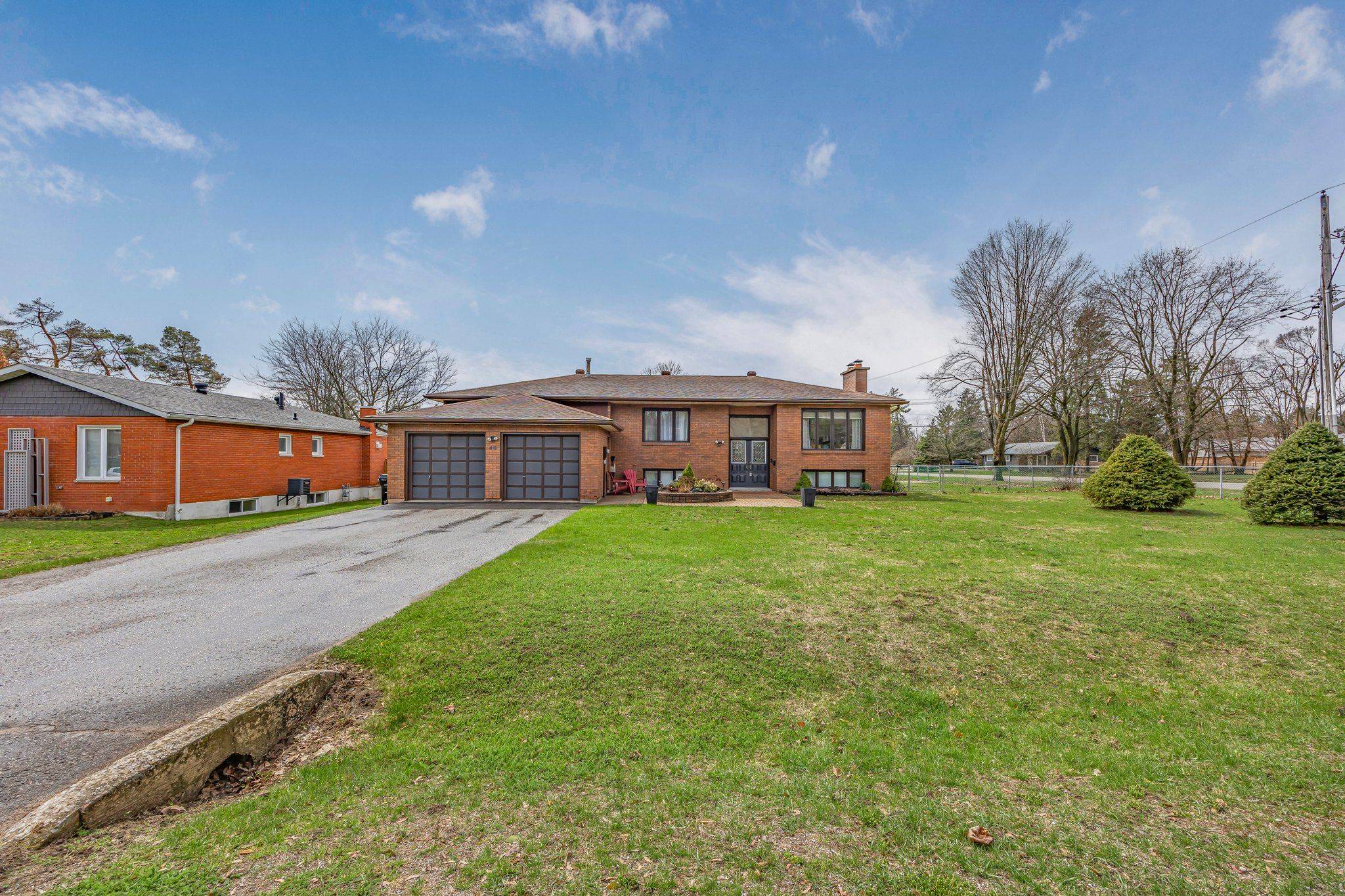 Springwater, ON L9X 0P5,40 Idlewood DR