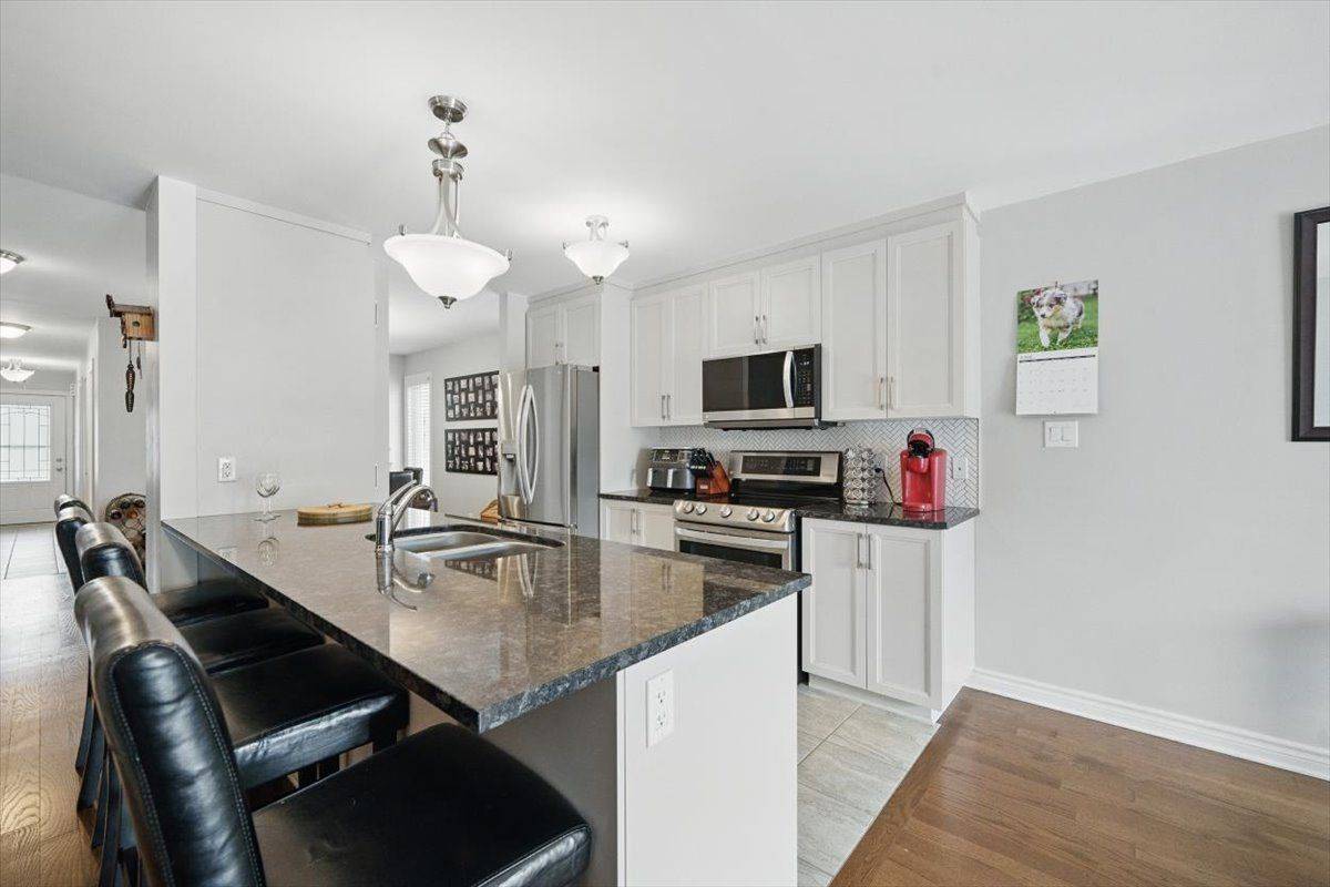 Clarence-rockland, ON K4K 0J8,637 Robert ST