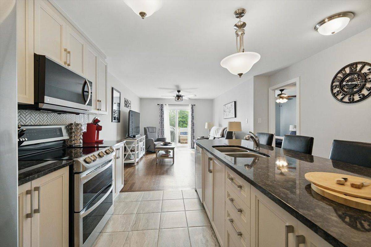 Clarence-rockland, ON K4K 0J8,637 Robert ST