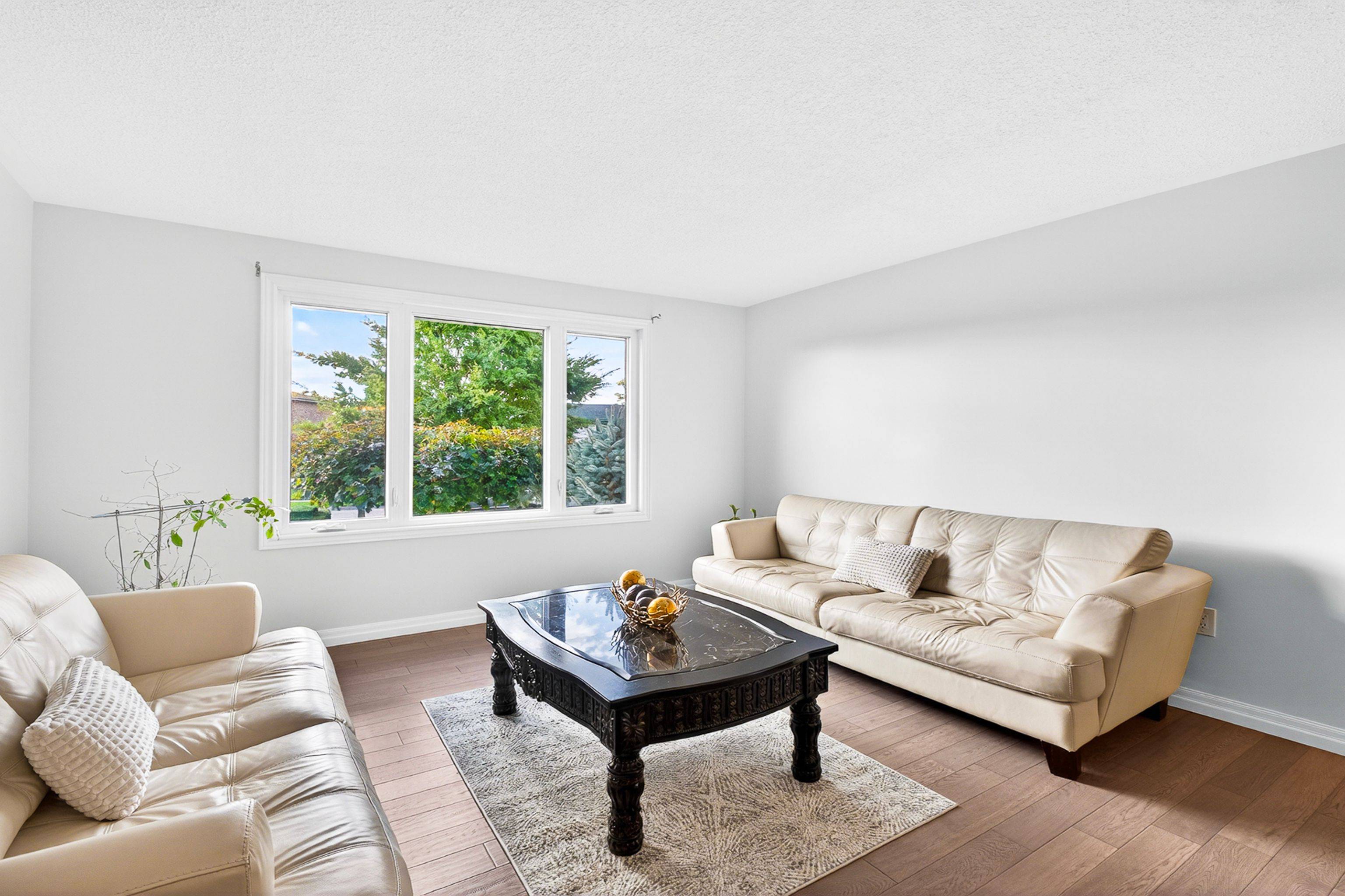 Hamilton, ON L8E 3G2,93 Deerhurst RD