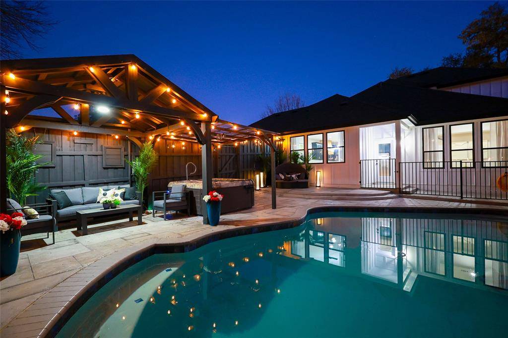 Garland, TX 75040,529 Pebblecreek Drive