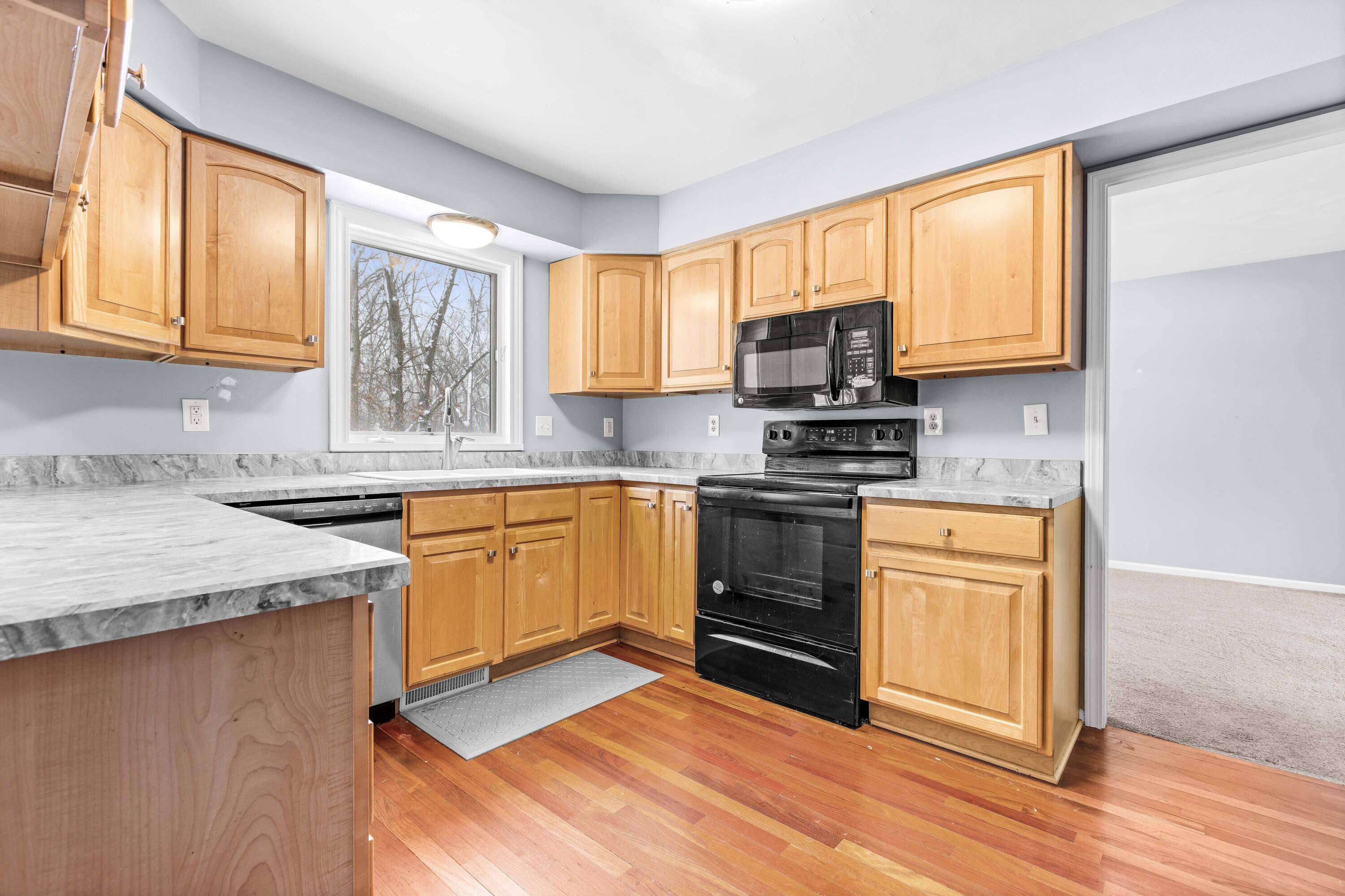 Portage, MI 49024,722 Grandmarais AVE