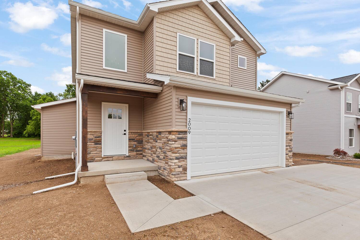 Adrian, MI 49221,2577 E Valley RD