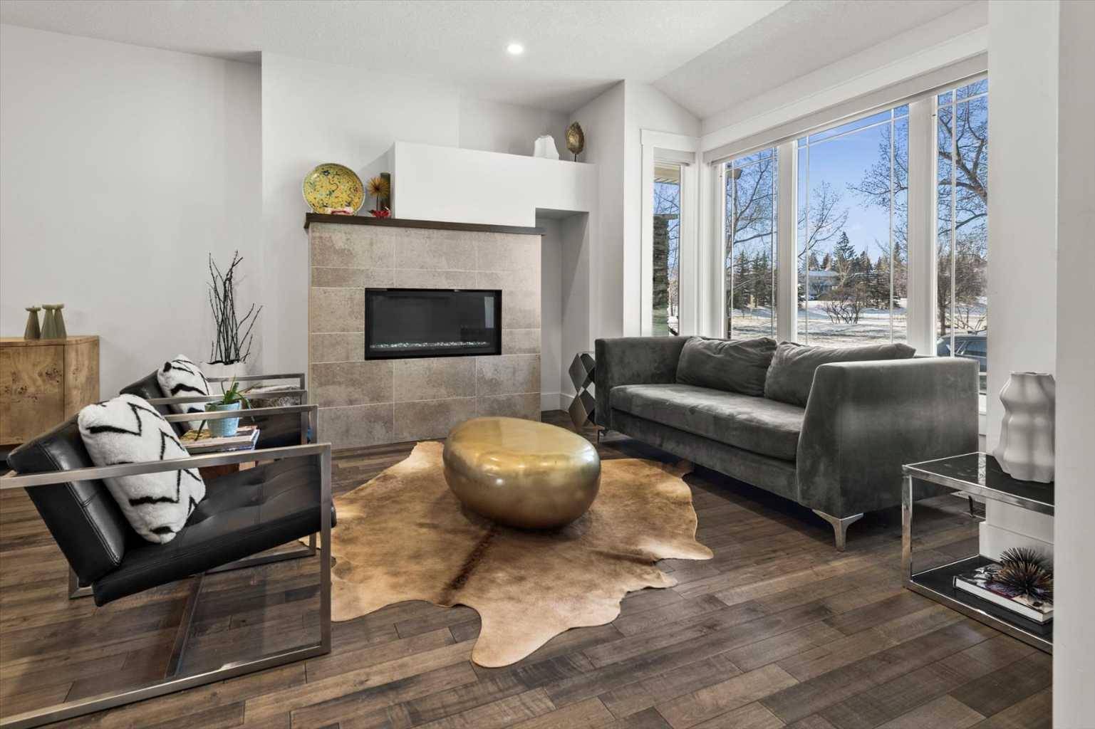 Calgary, AB T3E2M6,3018 30 ST SW