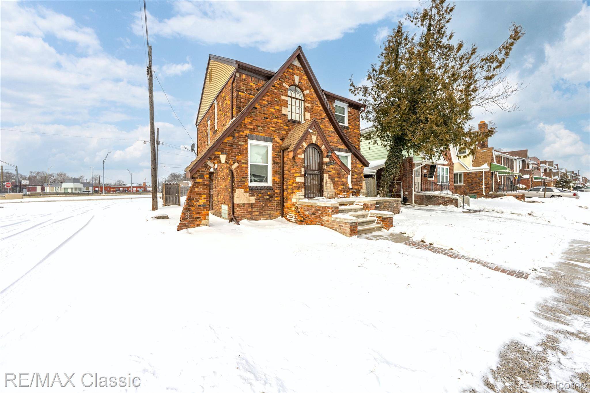 Detroit, MI 48221,16127 Birwood ST