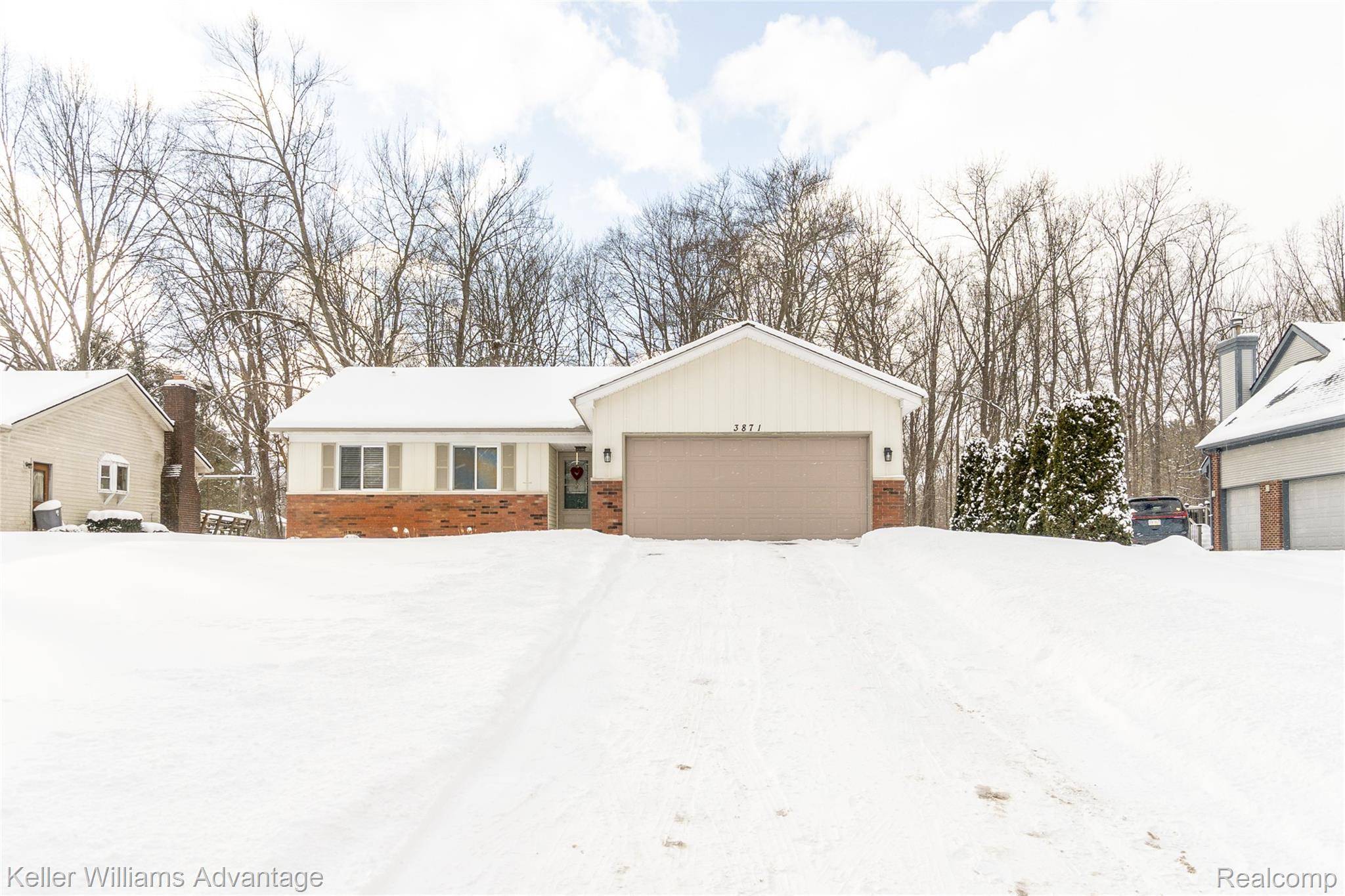 Commerce Twp, MI 48382,3871 Cheryl DR