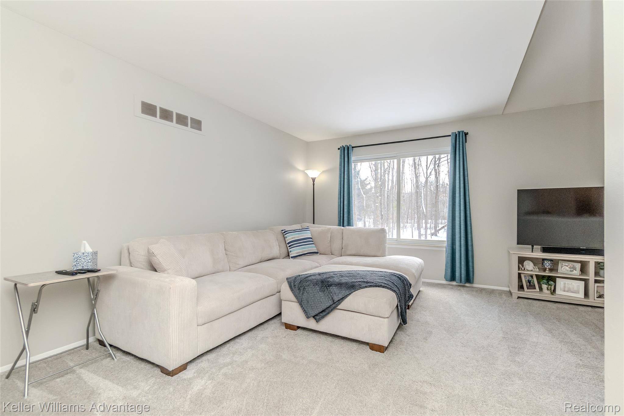 Commerce Twp, MI 48382,3871 Cheryl DR