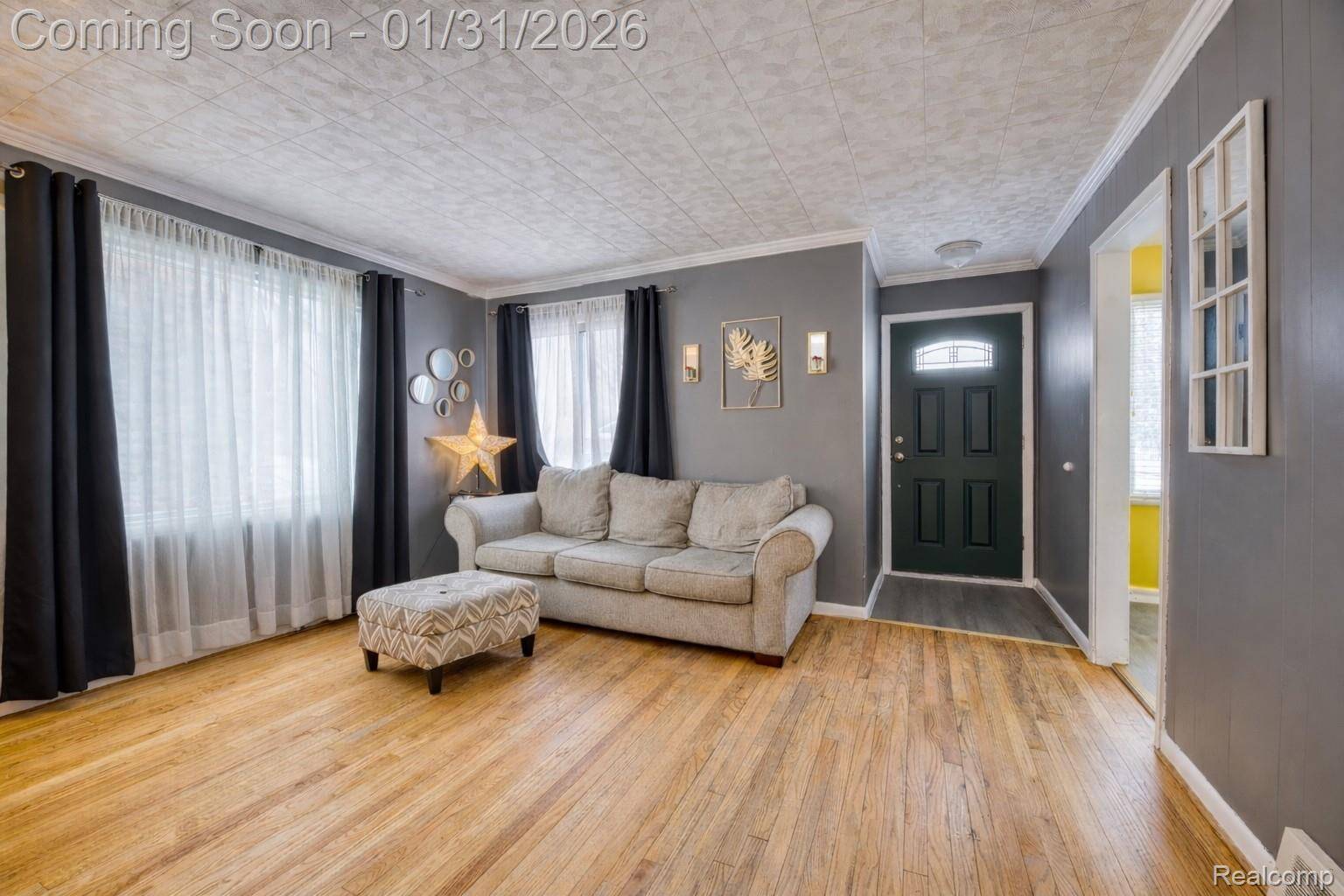 Redford, MI 48240,16635 Macarthur