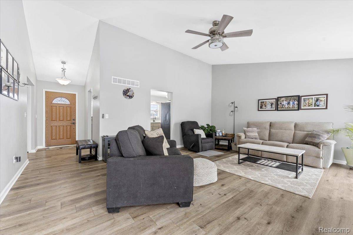 Woodhaven, MI 48183,21526 E Chipmunk TRL