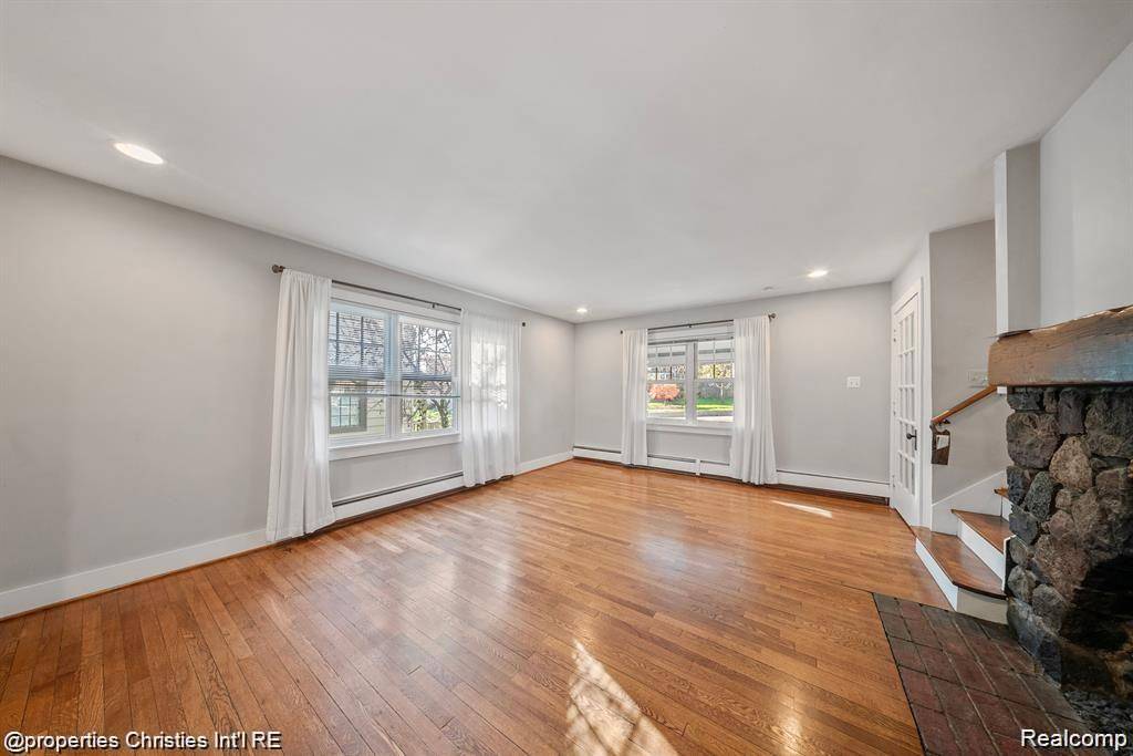 Birmingham, MI 48009,256 Ravine RD