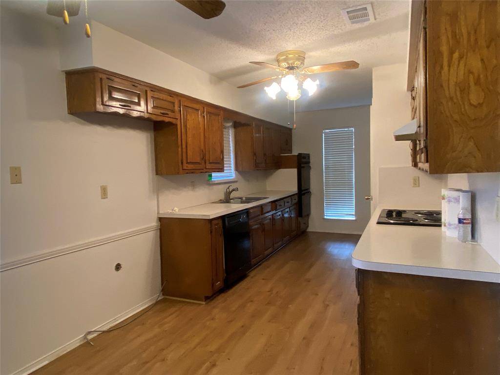 Duncanville, TX 75137,911 Cambridge Drive