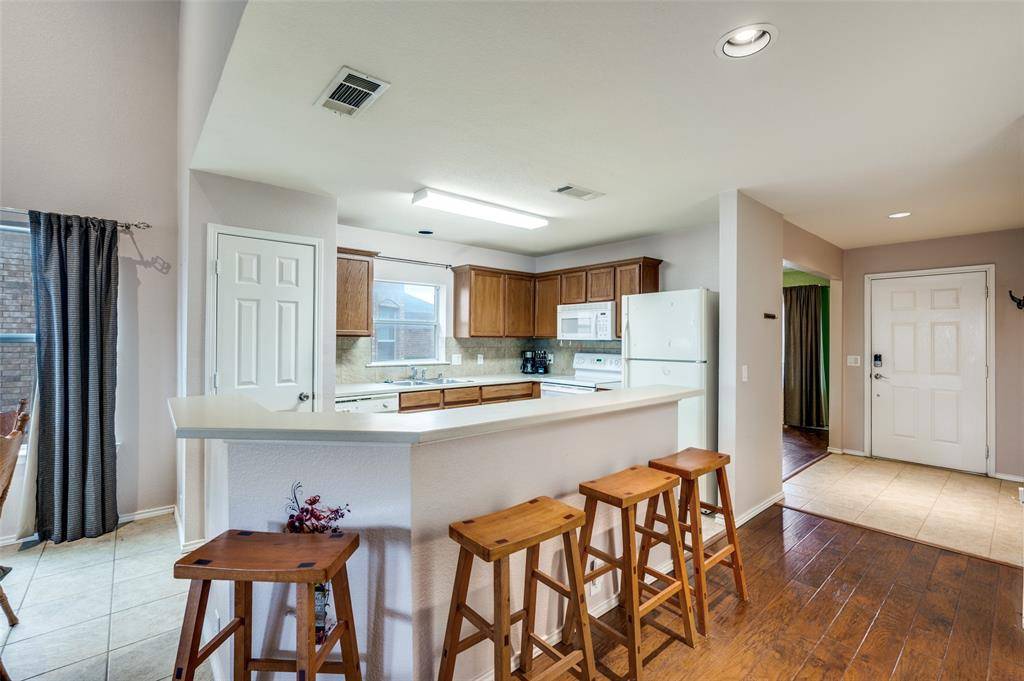 Cross Roads, TX 76227,8613 Wagon Trail