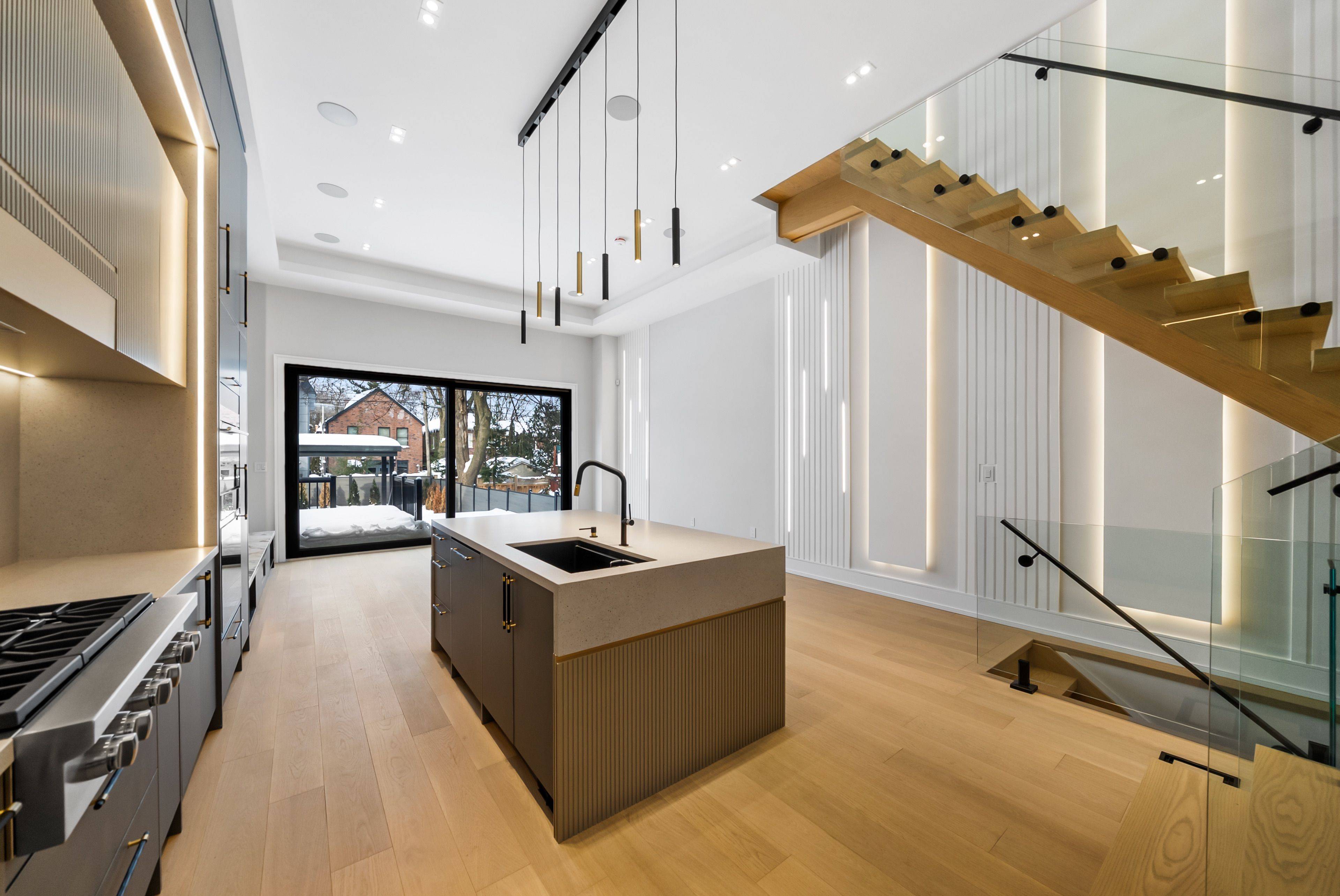 116 Briar Hill AVE, Toronto C04, ON M4R 1H9