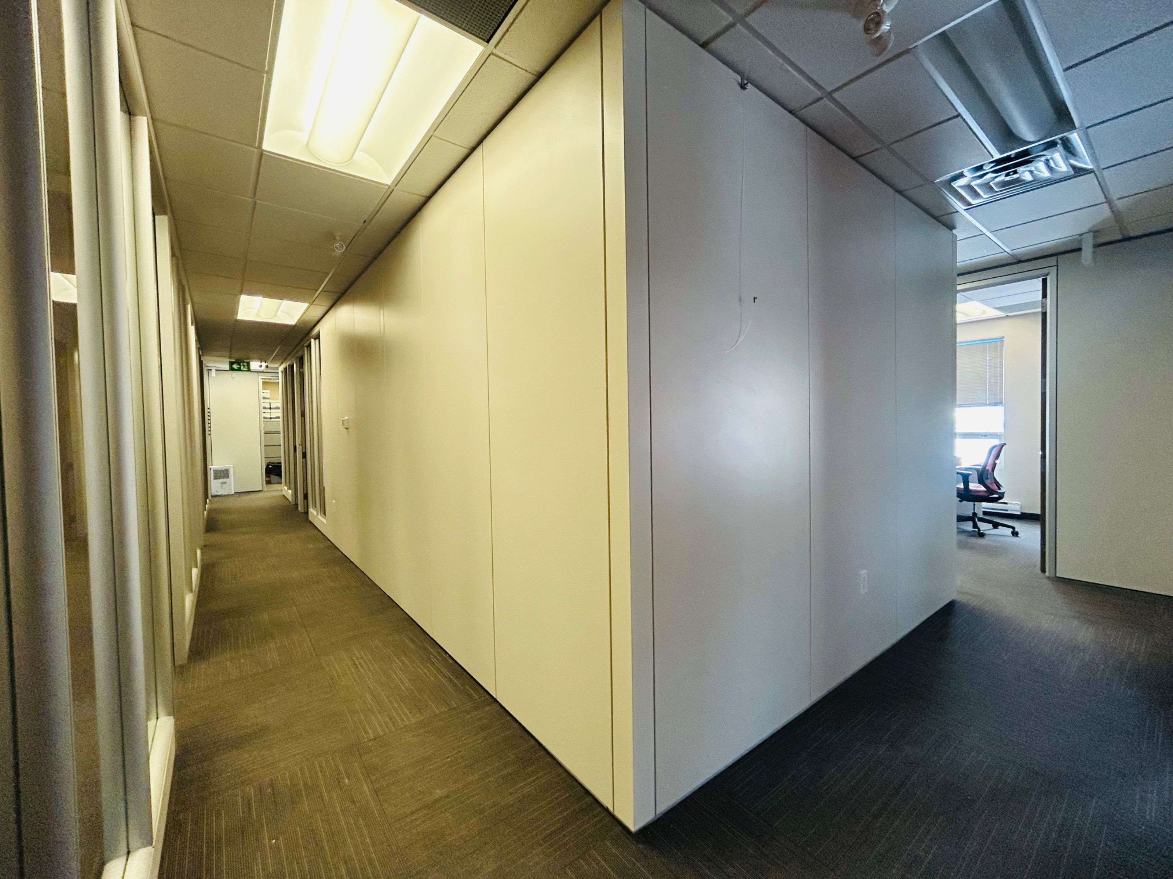 2068 Robertson RD #201, Bells Corners And South To Fallowfield, ON K2H 5Y8