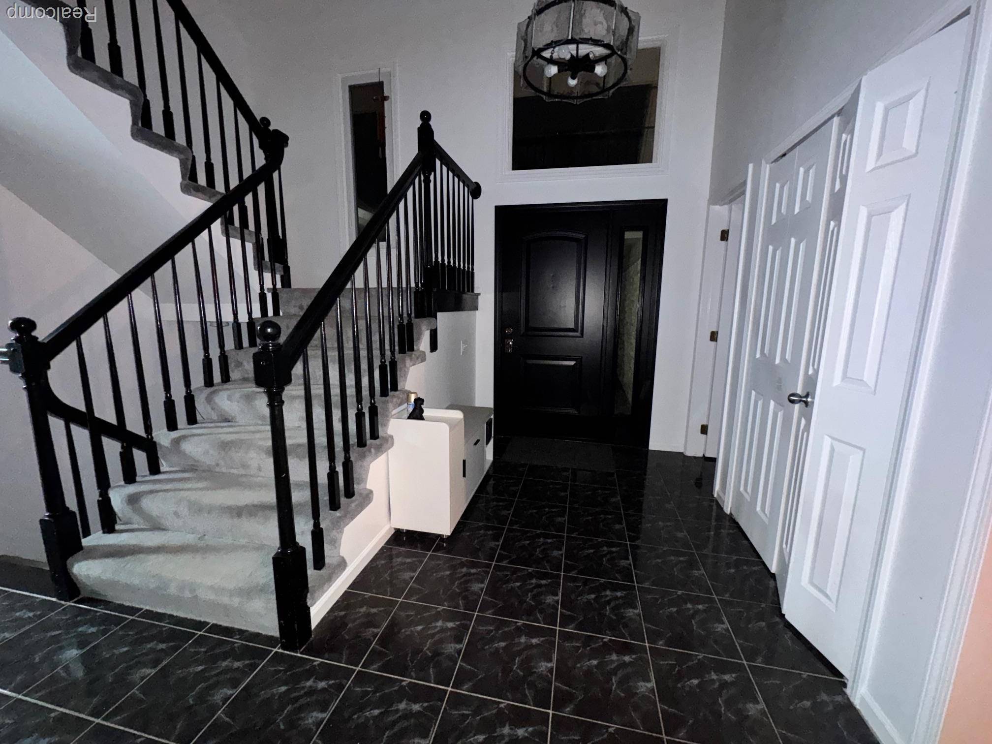 Farmington Hills, MI 48336,24606 Ridgeview DR