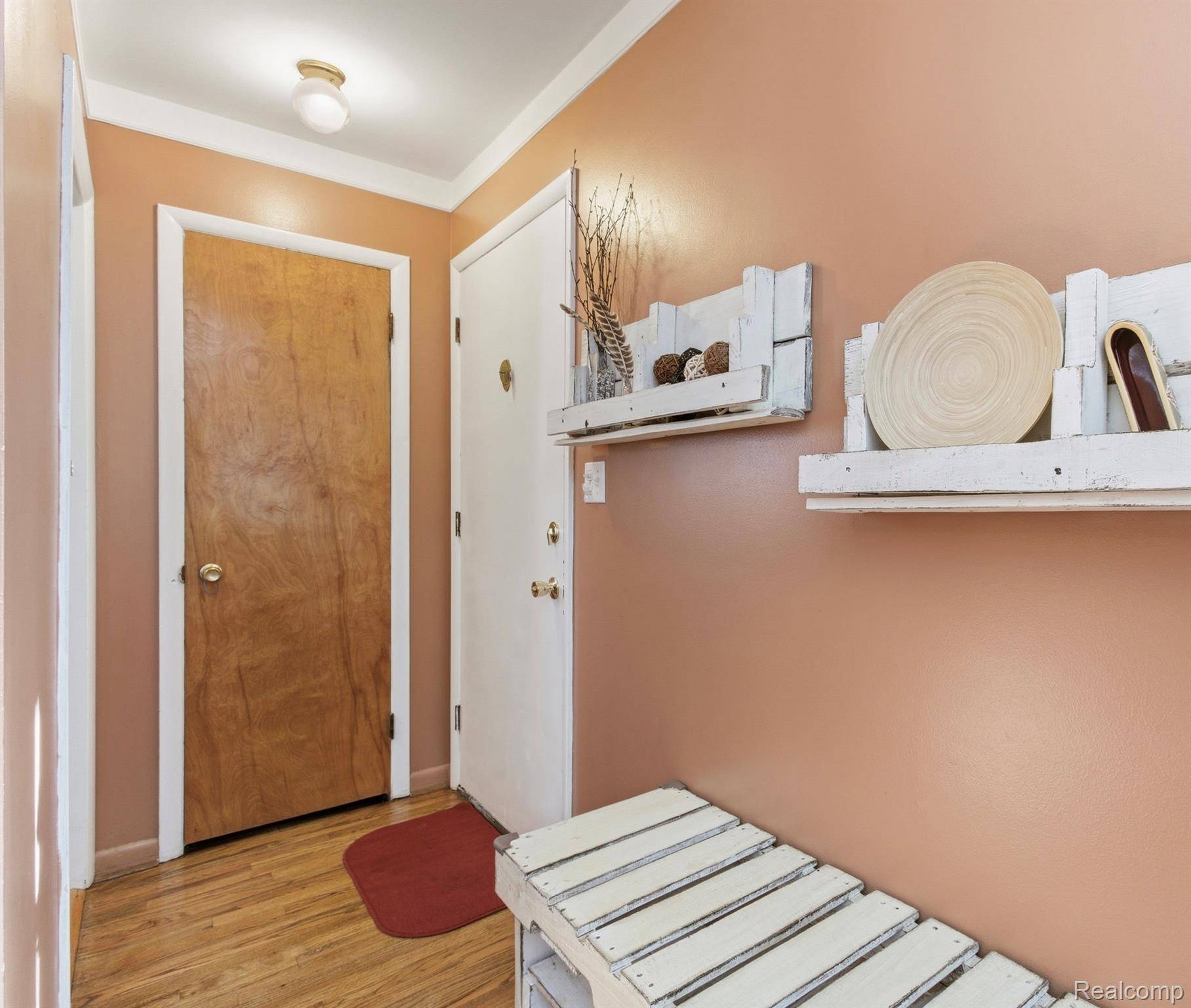 Redford, MI 48240,18527 Gaylord