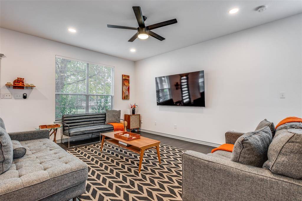 Dallas, TX 75223,700 Martinique Avenue