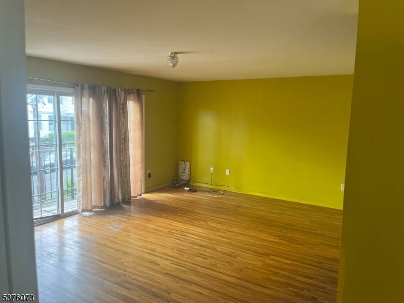 Newark City, NJ 07108,896-898 S 16Th Str