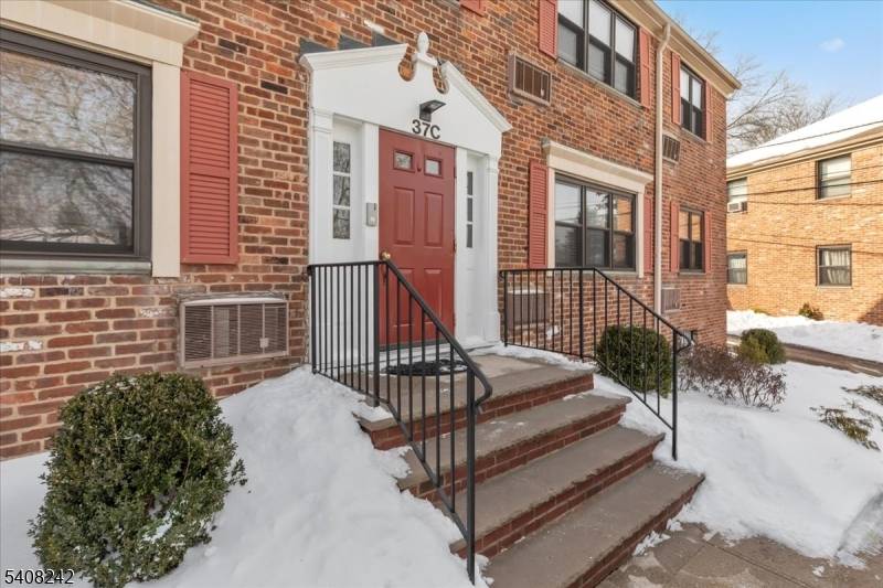 Westfield Town, NJ 07090,37C Sandra Circle #C3