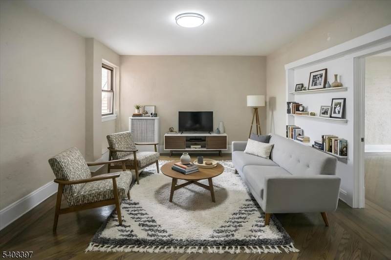 Boonton Town, NJ 07005,204 Church St #4D