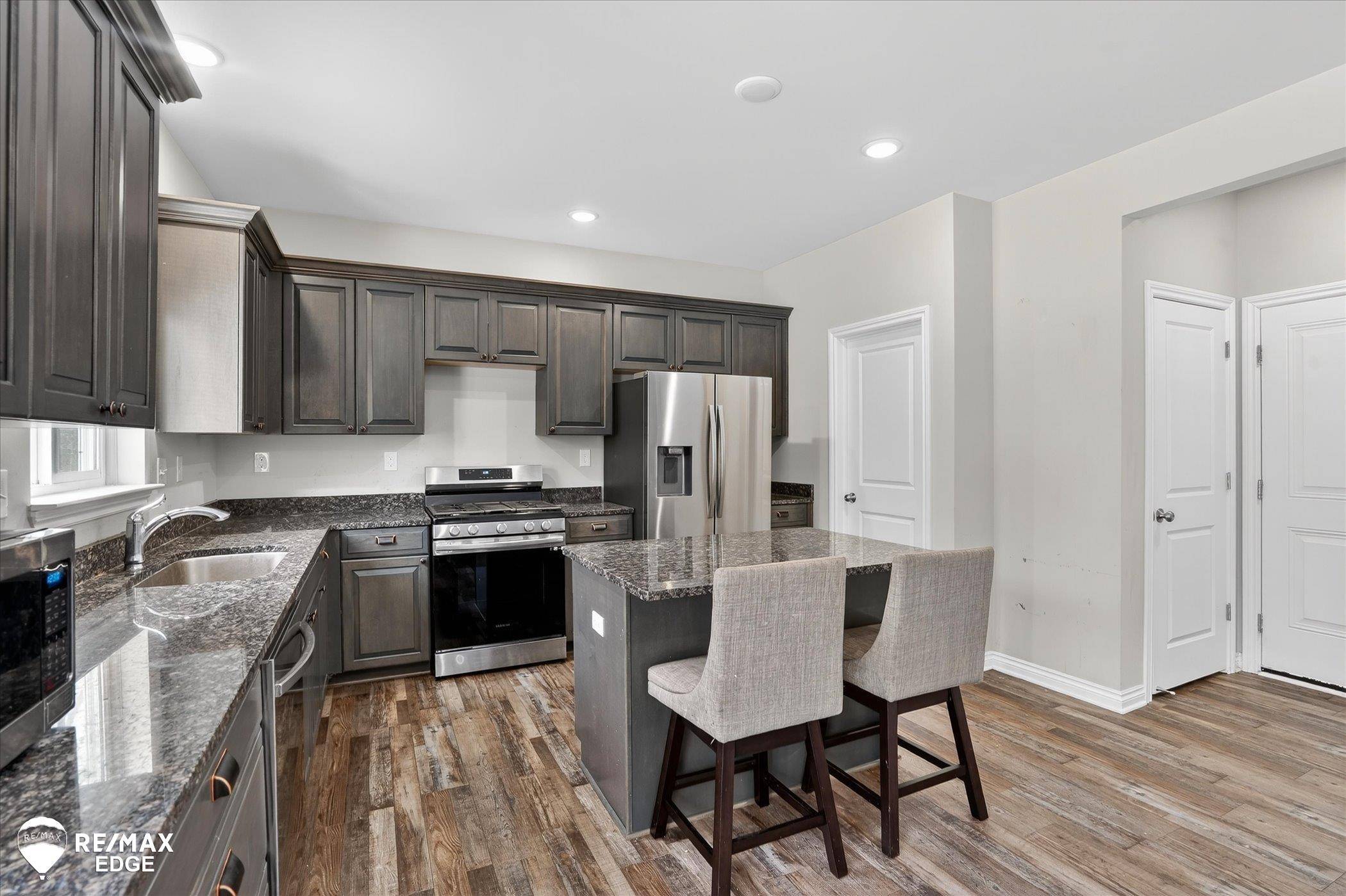 Grand Blanc, MI 48439,8224 Peninsula CIR