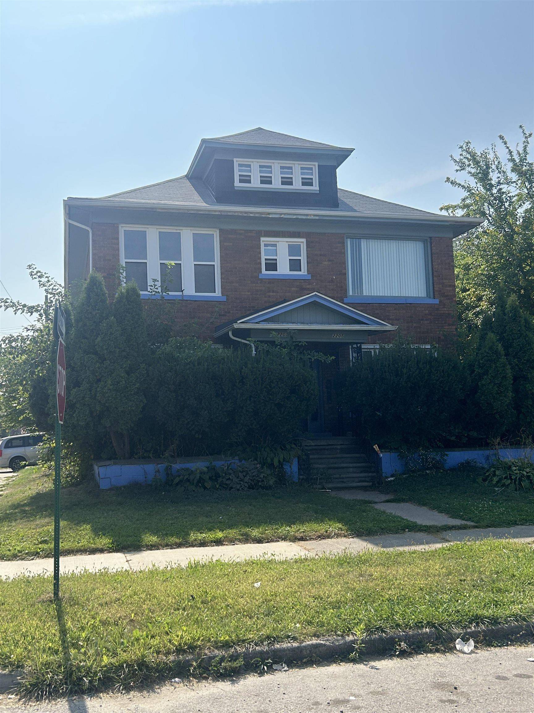 Detroit, MI 48238,2203 Fullerton ST