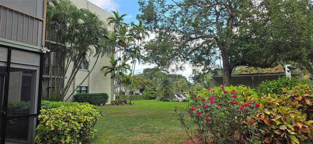 Plantation, FL 33324,8951 N New River Canal Rd #1B