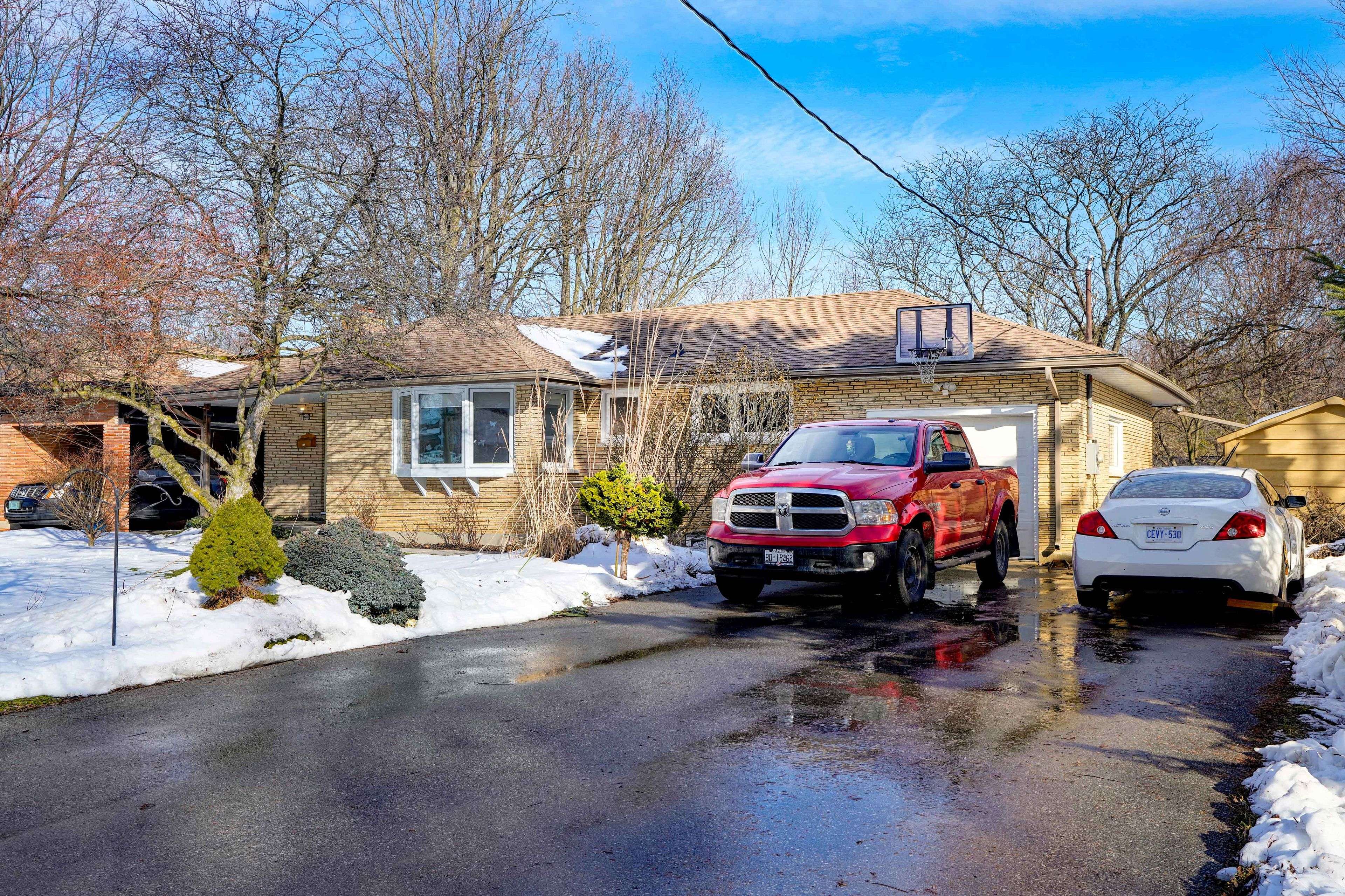 London North, ON N6H 3R4,493 Cypress AVE