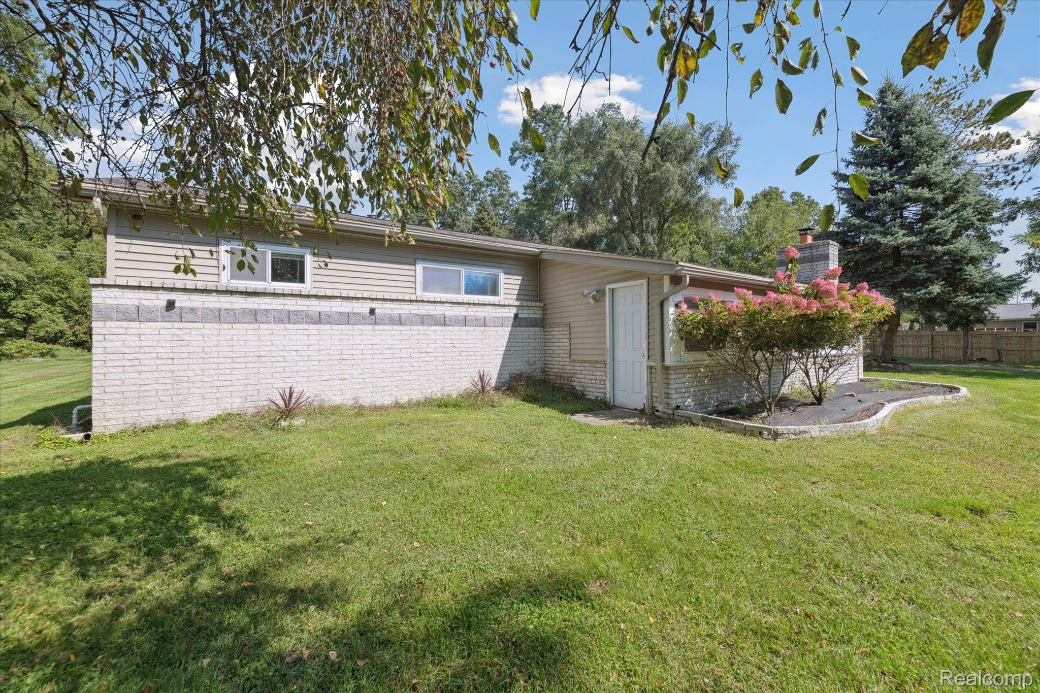 Linden, MI 48451,1590 W Rolston RD