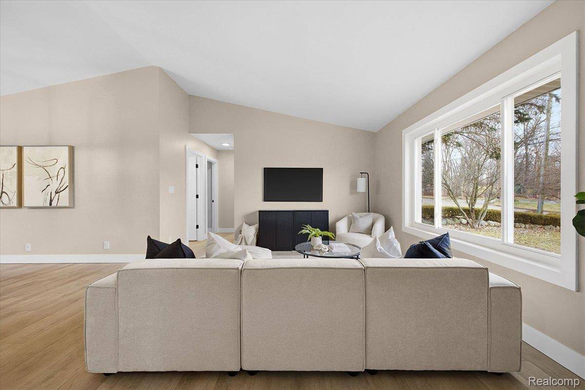 Pontiac, MI 48340,1709 Stirling AVE