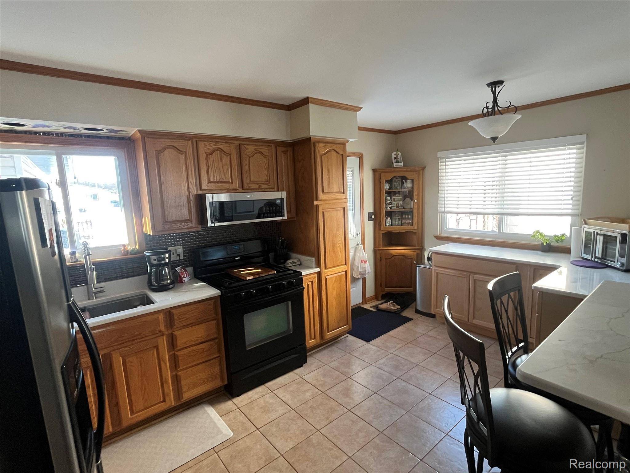 Romulus, MI 48174,13560 Aston ST