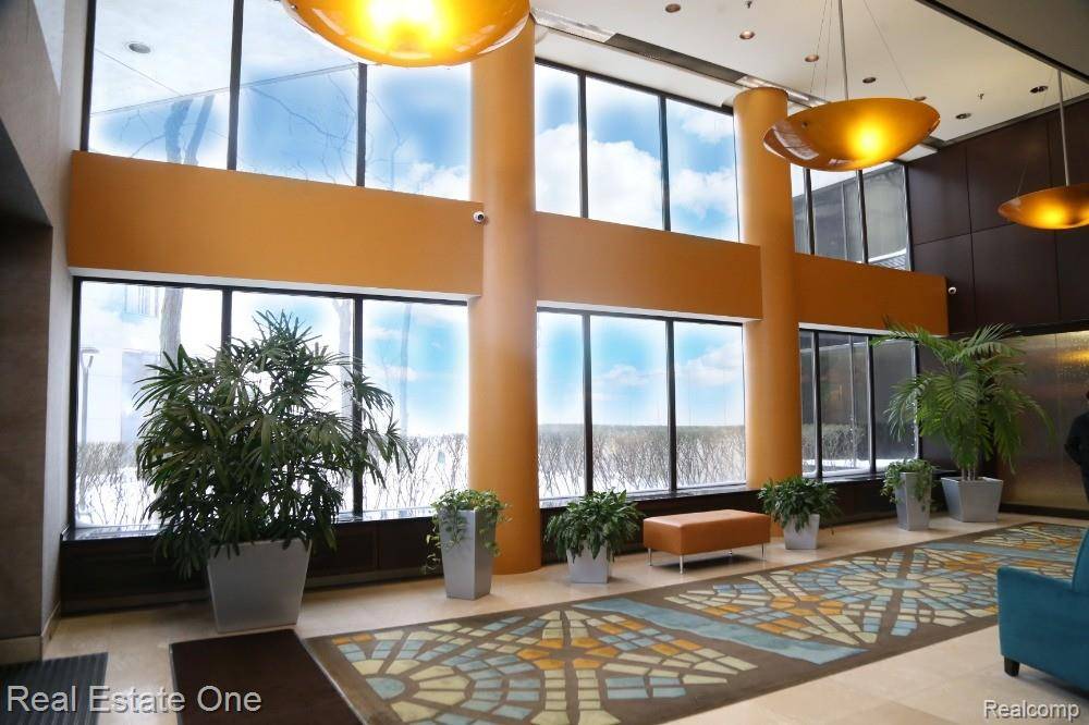 Detroit, MI 48226,1001 W Jefferson AVE #300/16F