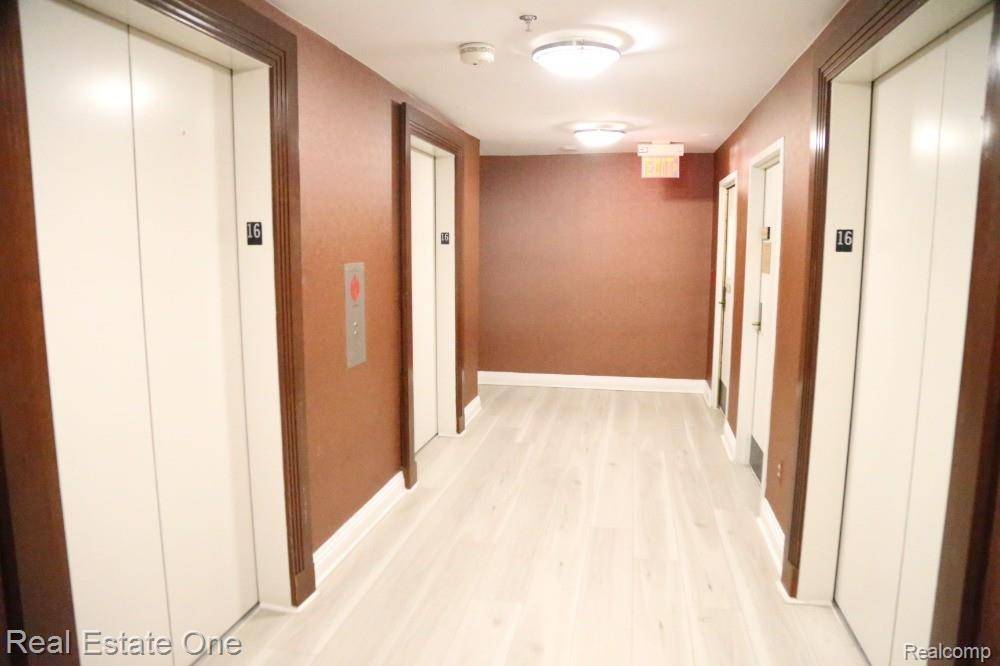 Detroit, MI 48226,1001 W Jefferson AVE #300/16F