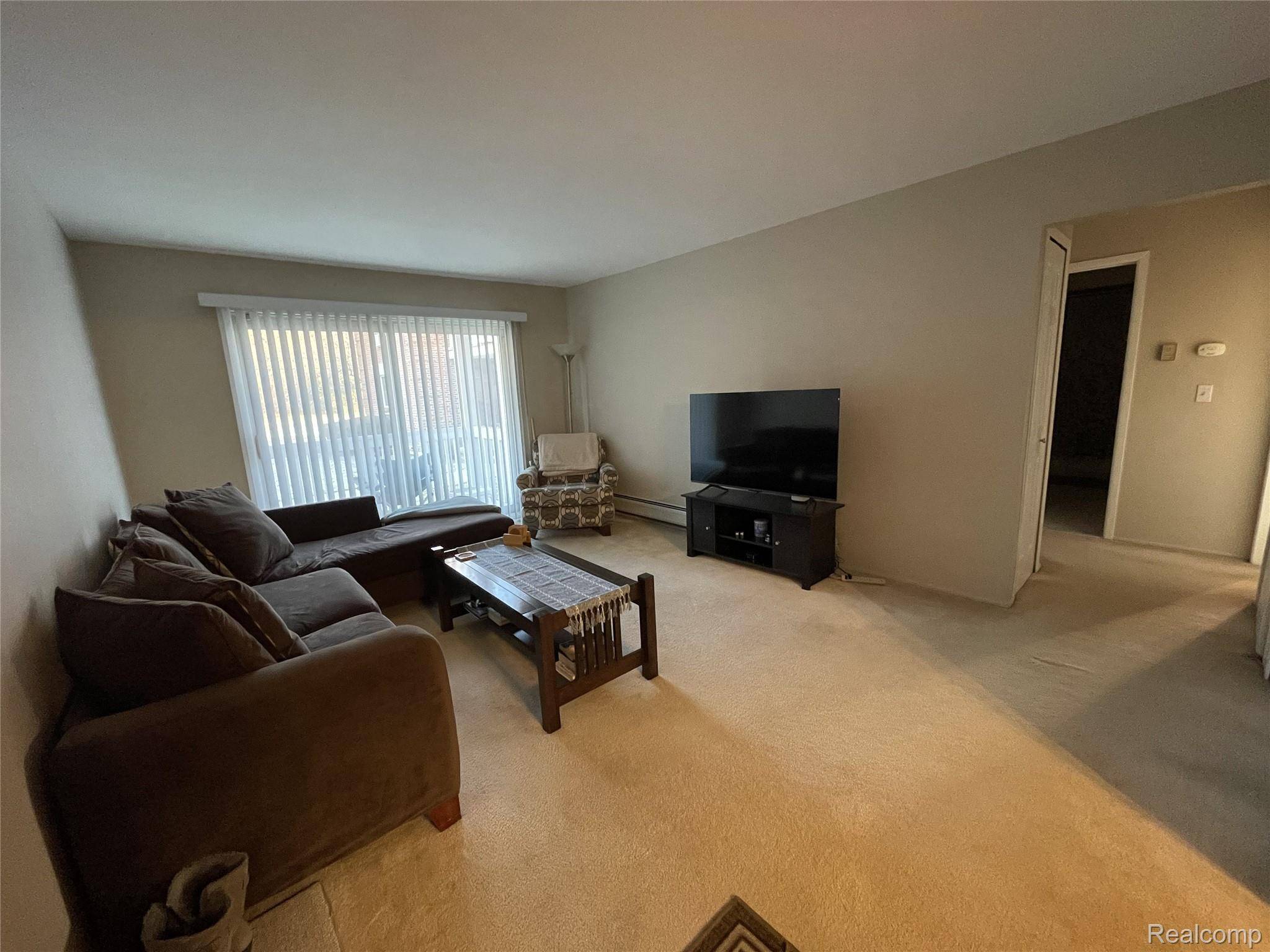 Royal Oak, MI 48073,2405 Torquay AVE ##108