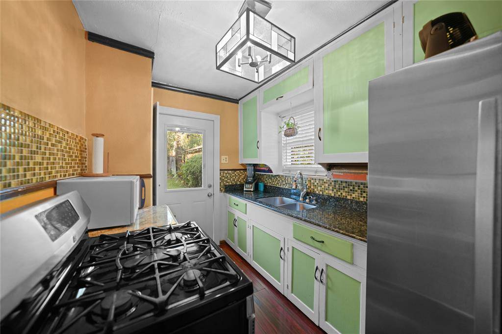 Dallas, TX 75211,635 Richmondell Avenue