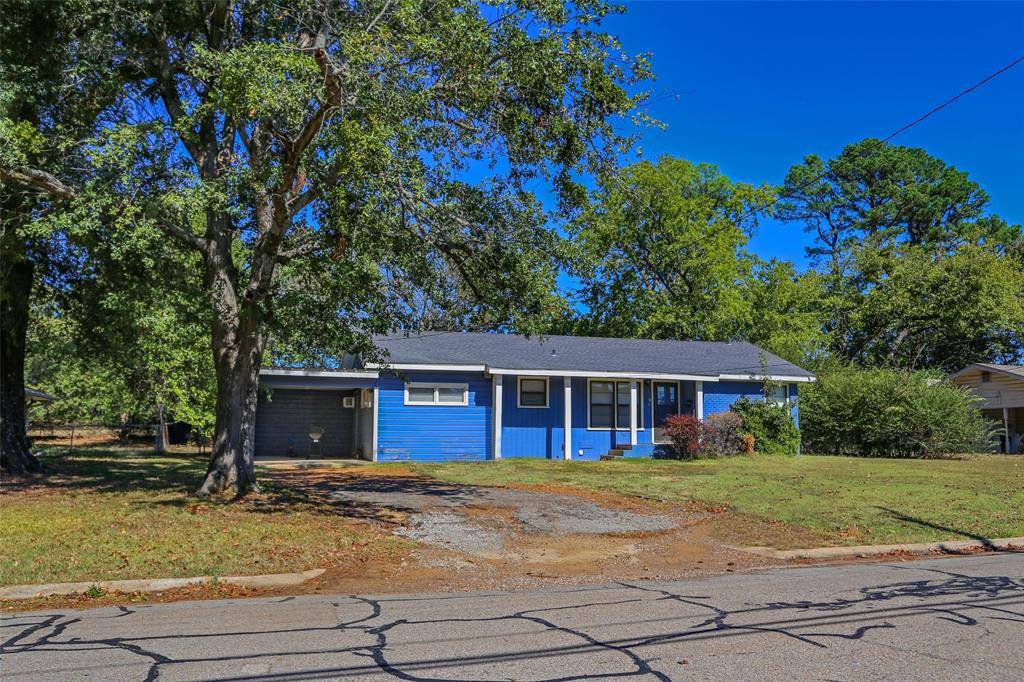 Paris, TX 75460,3103 E Houston Street