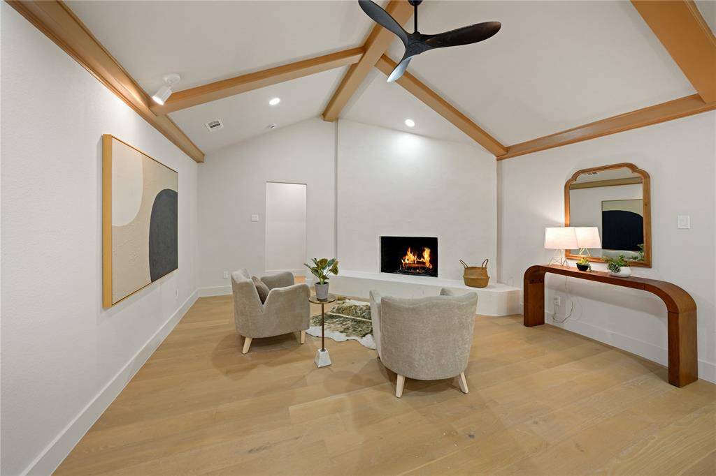 Dallas, TX 75248,7736 Woodstone Lane