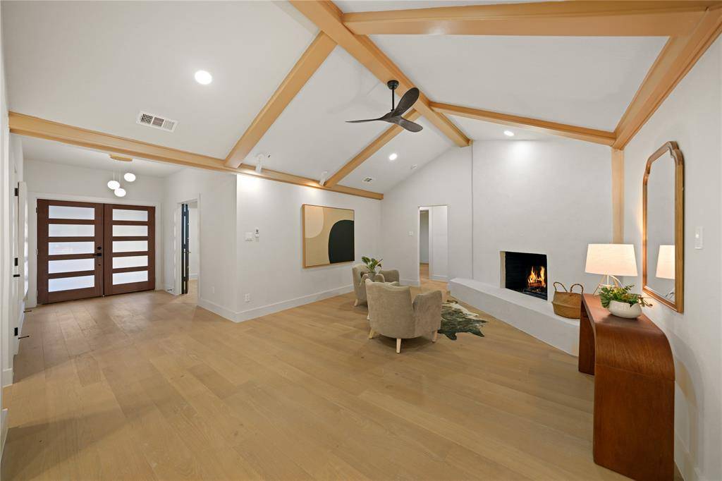 Dallas, TX 75248,7736 Woodstone Lane