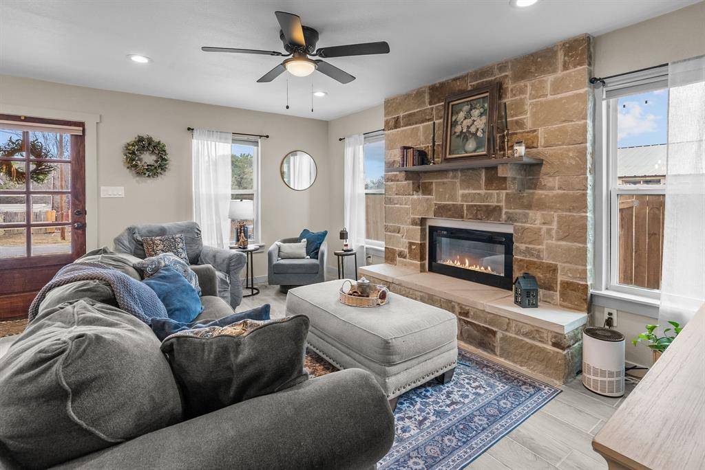 Granbury, TX 76048,2504 Orion Way