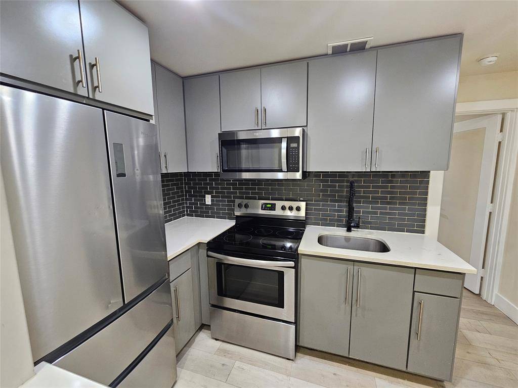 Dallas, TX 75204,4806 Virginia Avenue #207