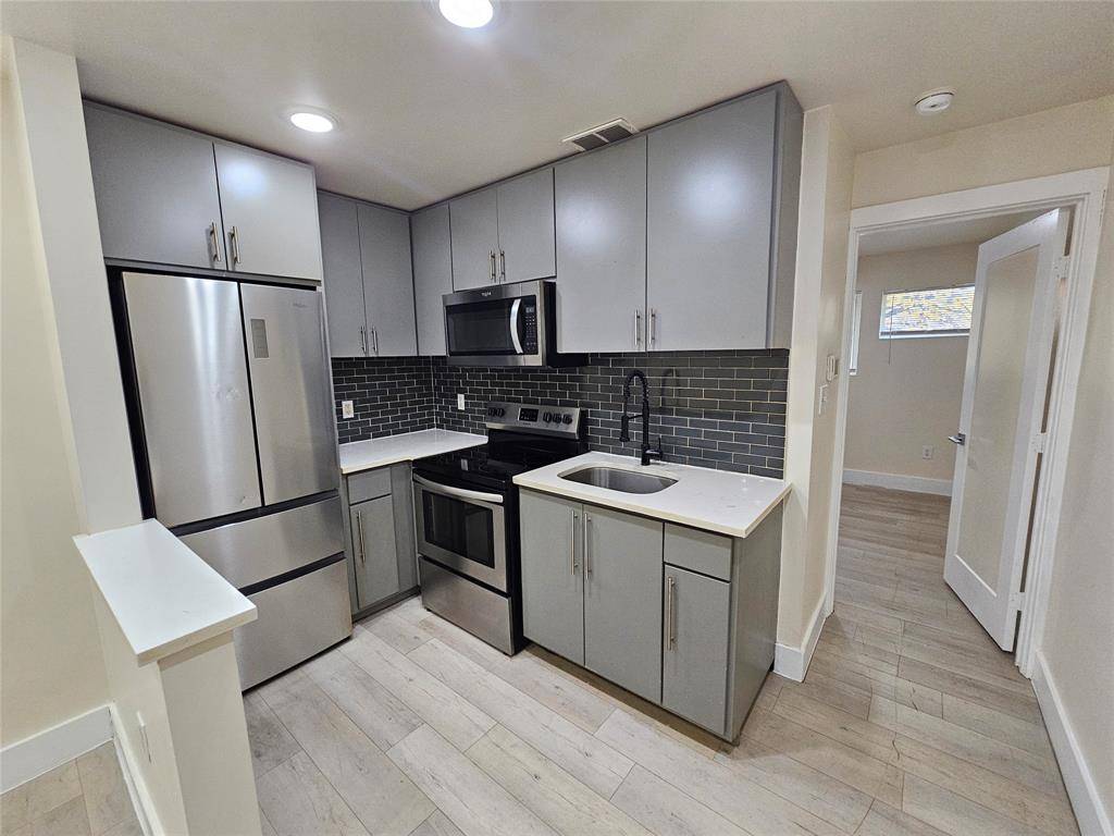 Dallas, TX 75204,4806 Virginia Avenue #207