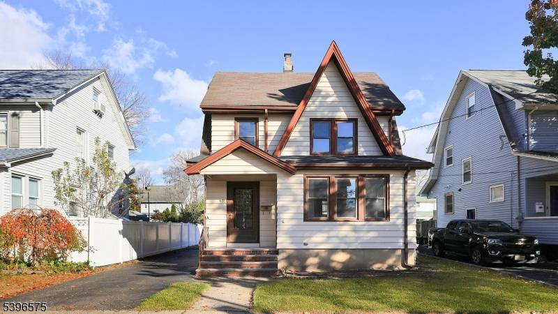 Roselle Park Boro, NJ 07204,619 Spruce Street