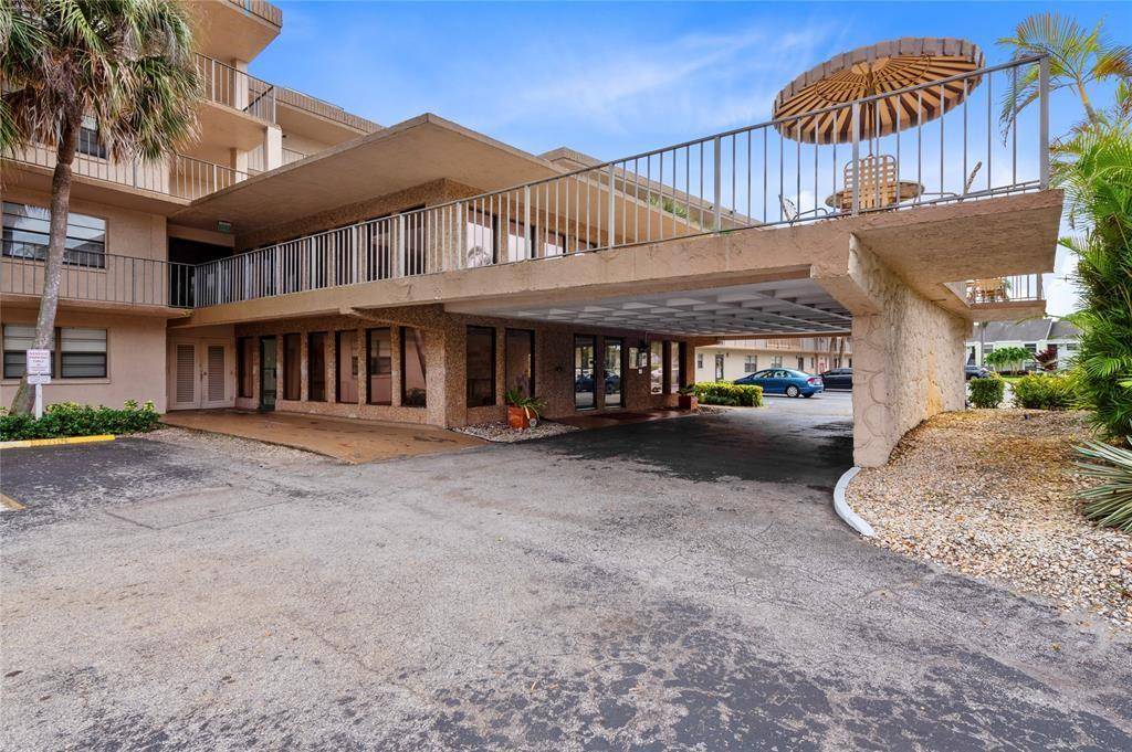 Boca Raton, FL 33428,9300 SW 8th St #422