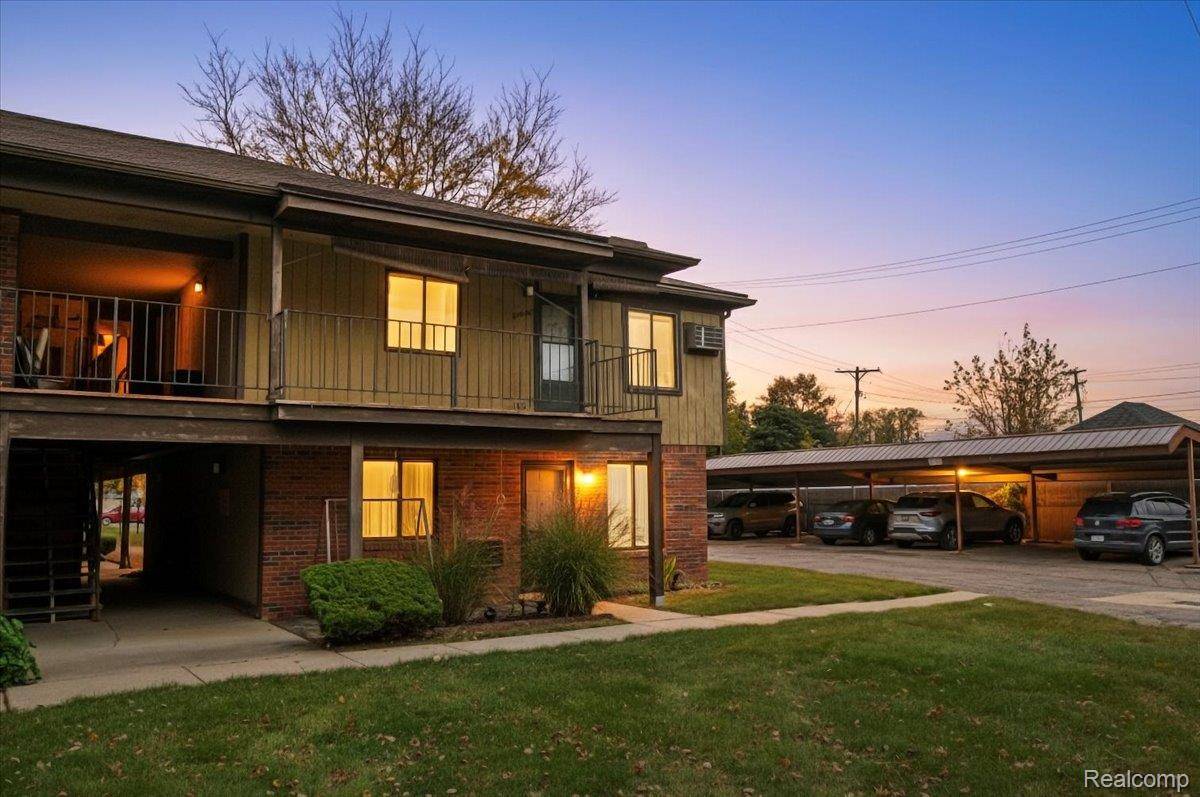 Roseville, MI 48066,30442 Utica RD