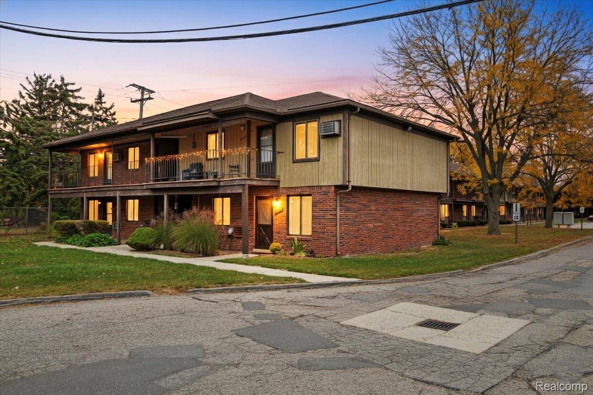 Roseville, MI 48066,30442 Utica RD