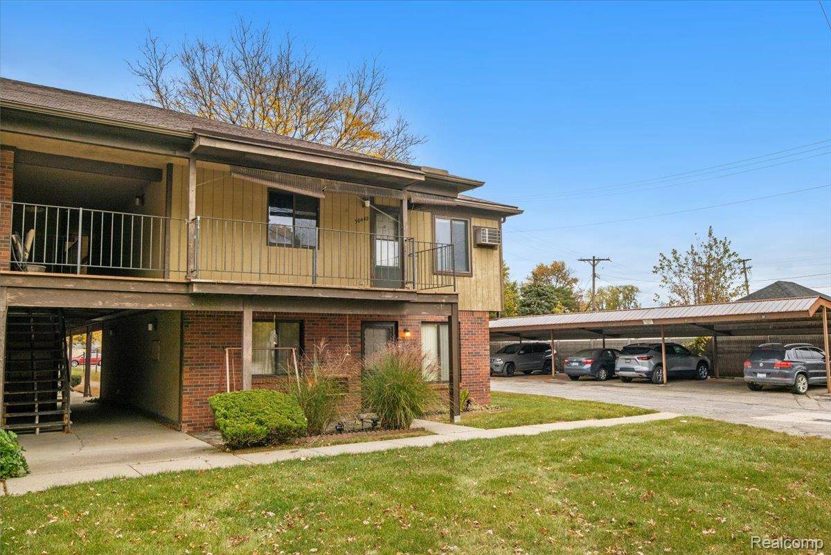 Roseville, MI 48066,30442 Utica RD