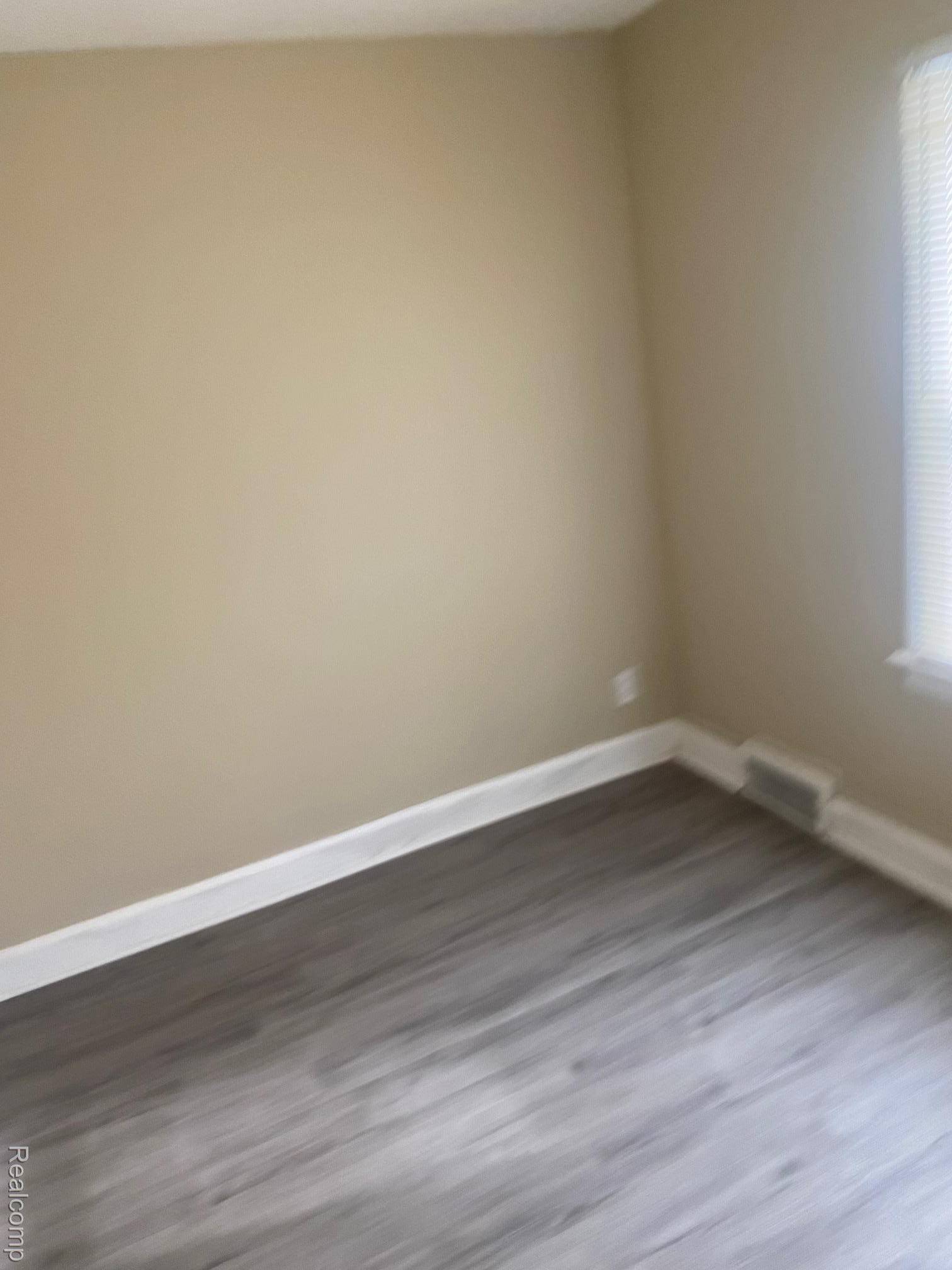 Detroit, MI 48235,16526 Steel ST