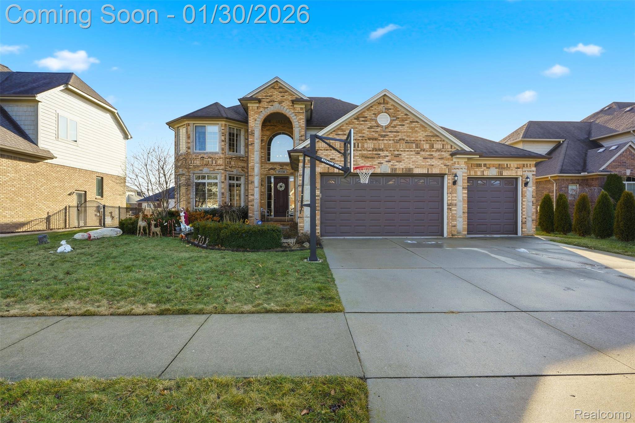 Macomb, MI 48044,19330 Middle Branch DR