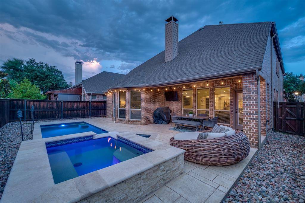 The Colony, TX 75056,8244 Paisley